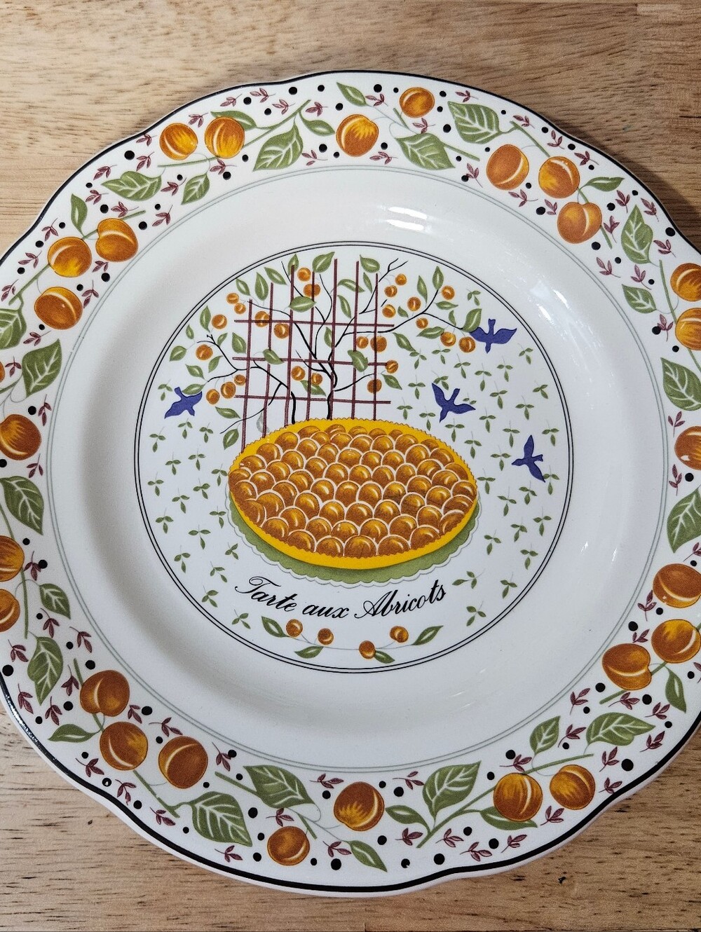 90s FAIENCERIE DE GIEN LES TARTES Abricots (Apricots) 7 3/4" Plate